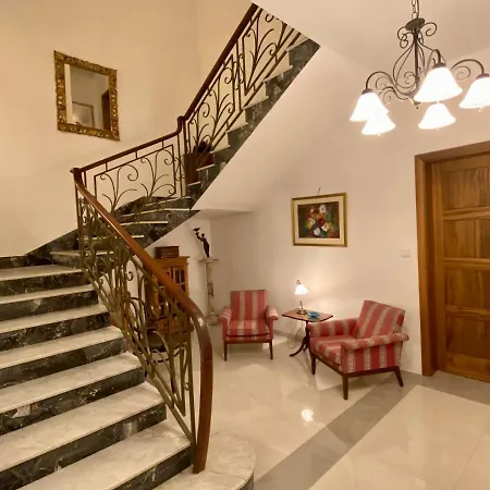 Maltese Garden Bed & Breakfast Mosta
